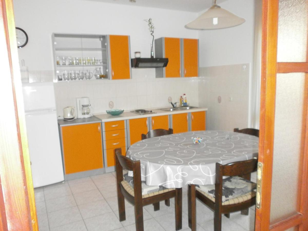 Apartments By The Sea Podgora, Makarska - 12326 Exterior foto