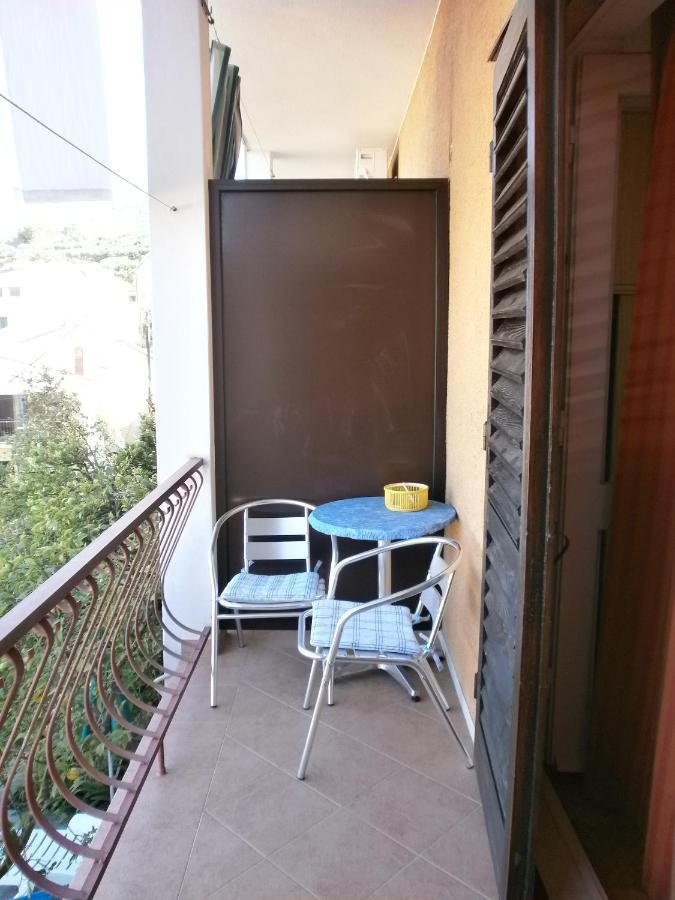 Apartments By The Sea Podgora, Makarska - 12326 Exterior foto