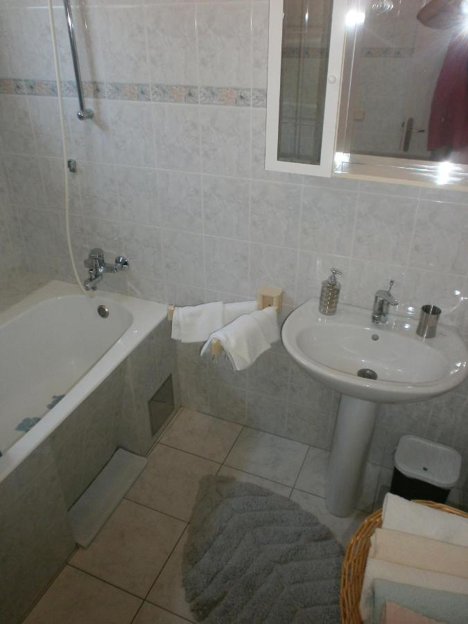 Apartments By The Sea Podgora, Makarska - 12326 Exterior foto